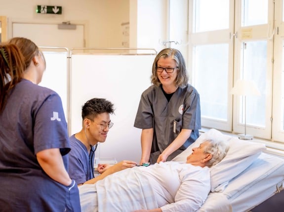 Studenter vid Röda Korsets Högskola. Foto av Jenny Freijing.